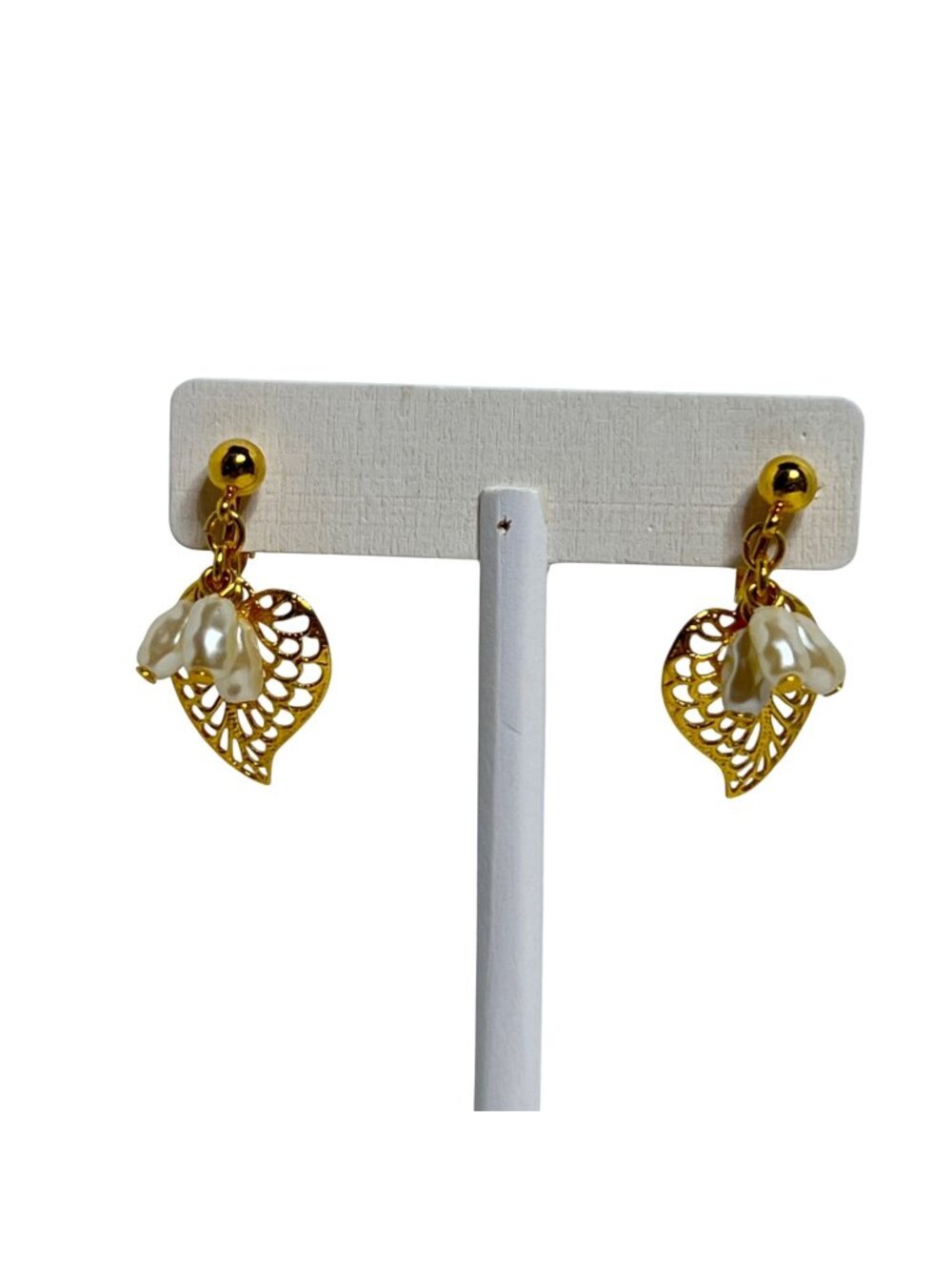 Avon Gold Tone And Faux Pearl Delicate Dangle Clip On Earrings (6478)